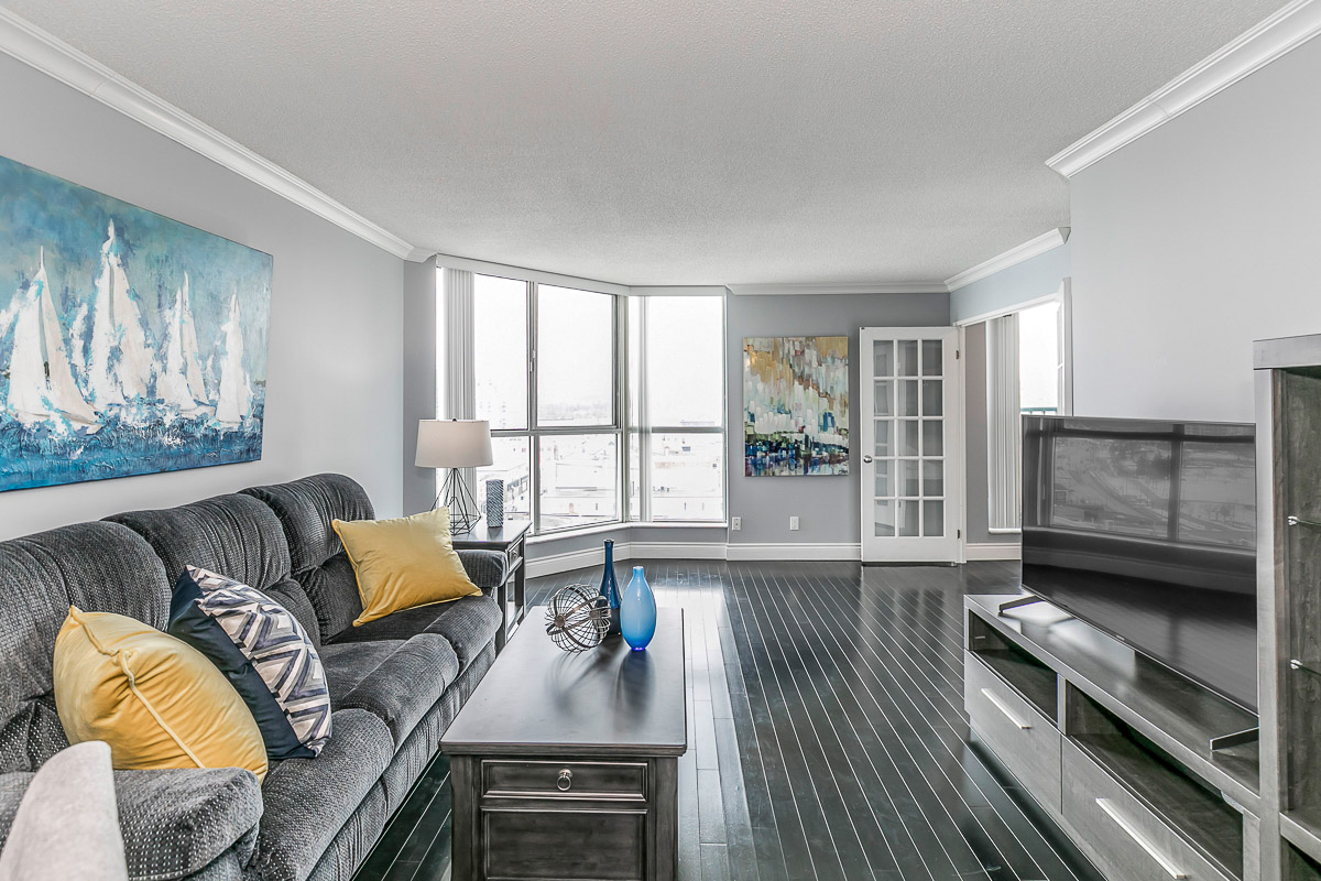 140 Dunlop St E Barrie #804