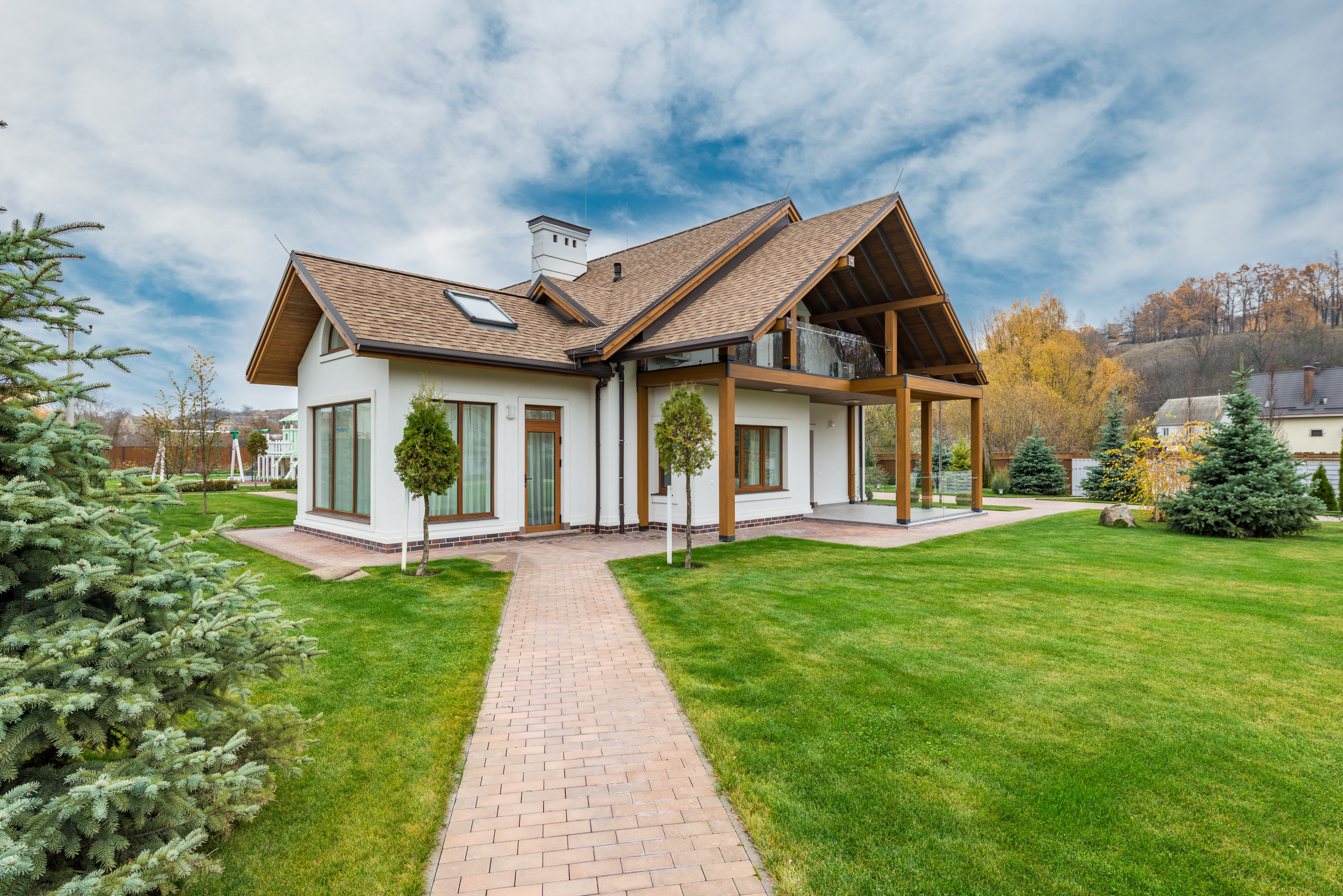 House with a yard is one of the things buyers in Toronto look for