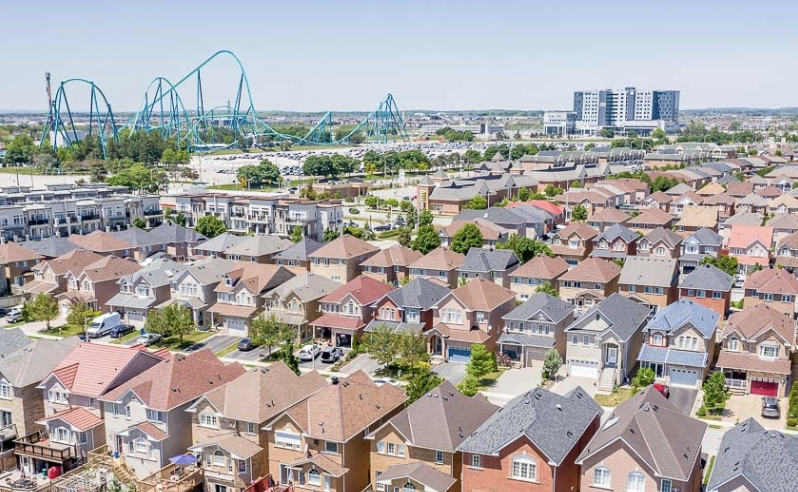 Aerial view of a Maple, Vaughan neighbourhood with Canada's Wonderland in the background | Ragona Real Estate