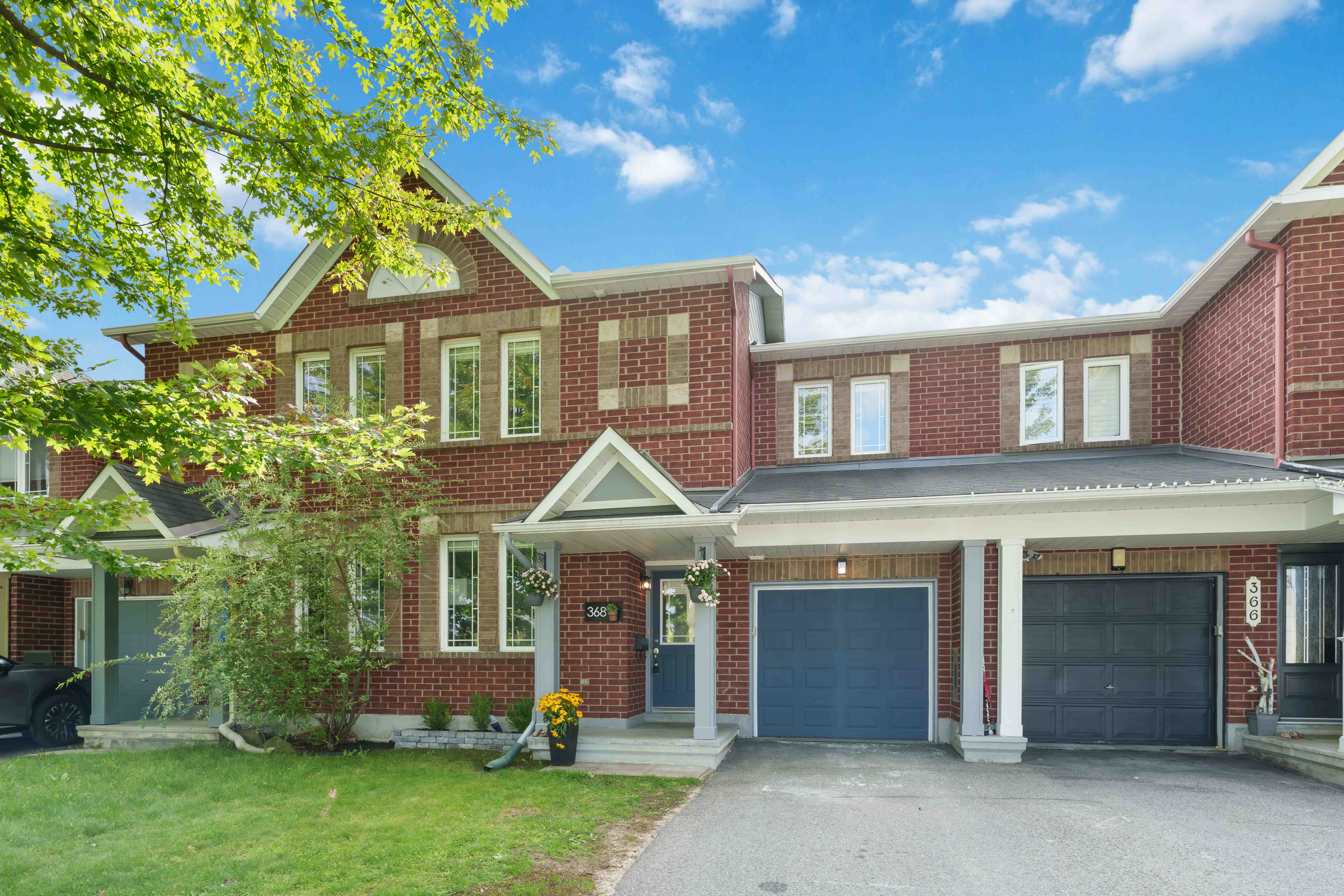 368 Breckenridge Cres