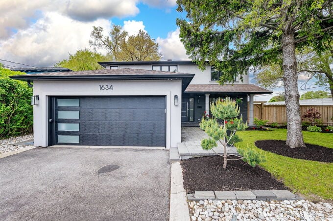  1634 Ewald Road, 