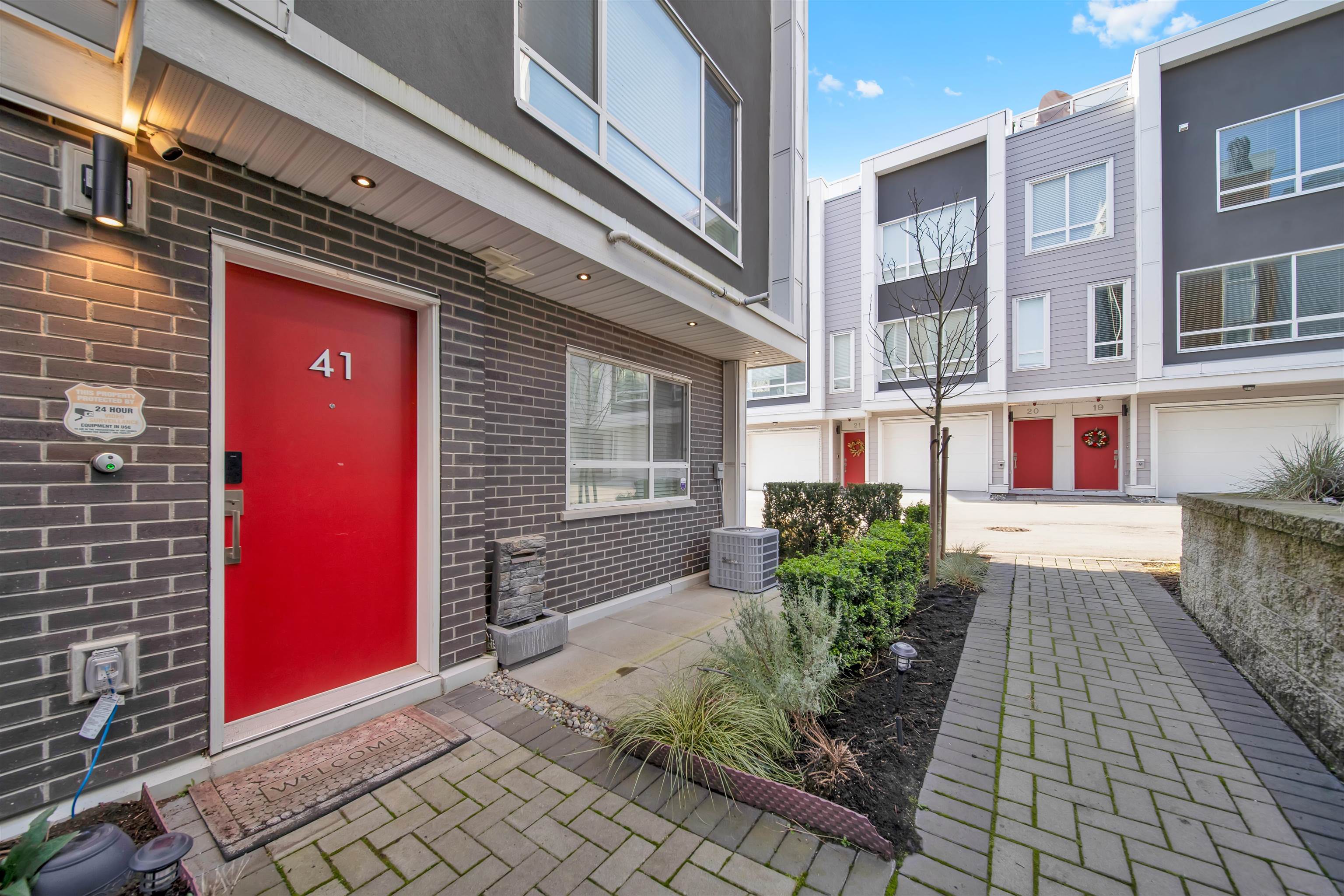 You’ll Want to Call This Langley Townhome Yours