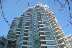 228 Queens Quay