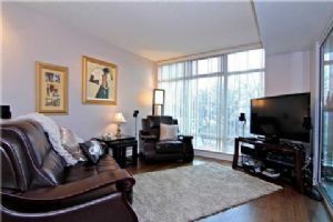 650 Queens Quay Quay