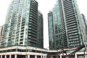 10 Queens Quay