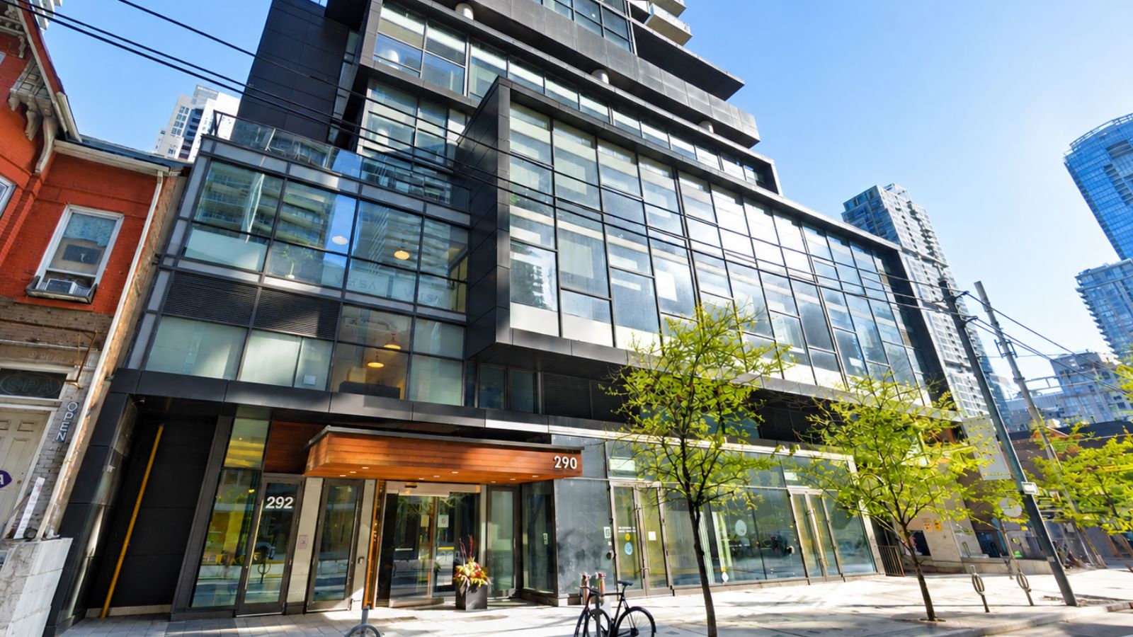 290 Adelaide Street West Toronto - The Bond Condos
