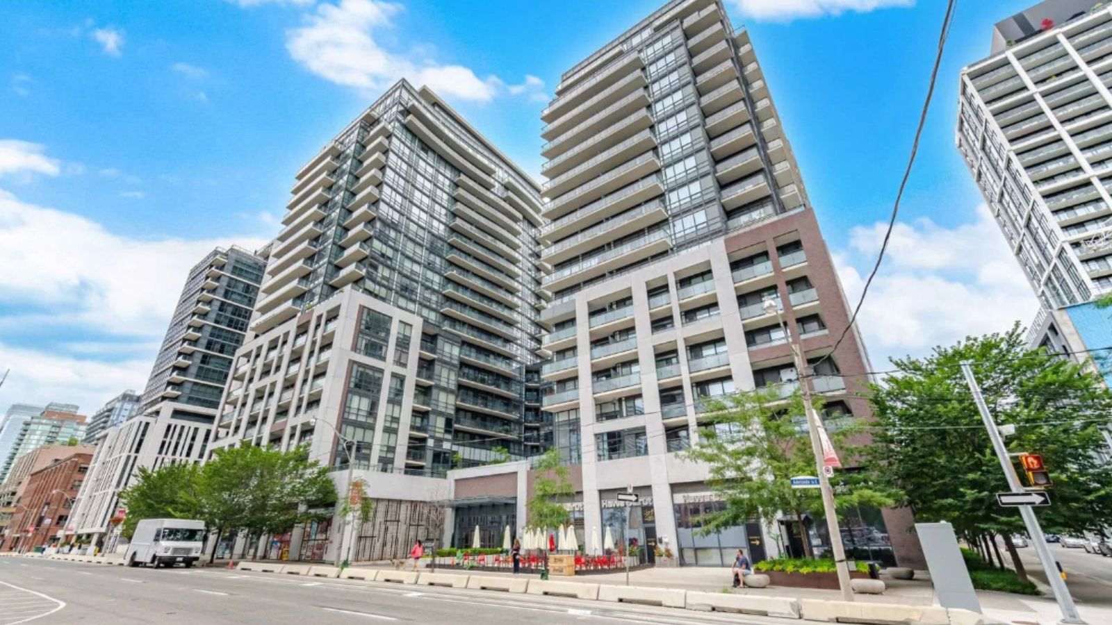460 Adelaide Street East Toronto - Axiom Condos