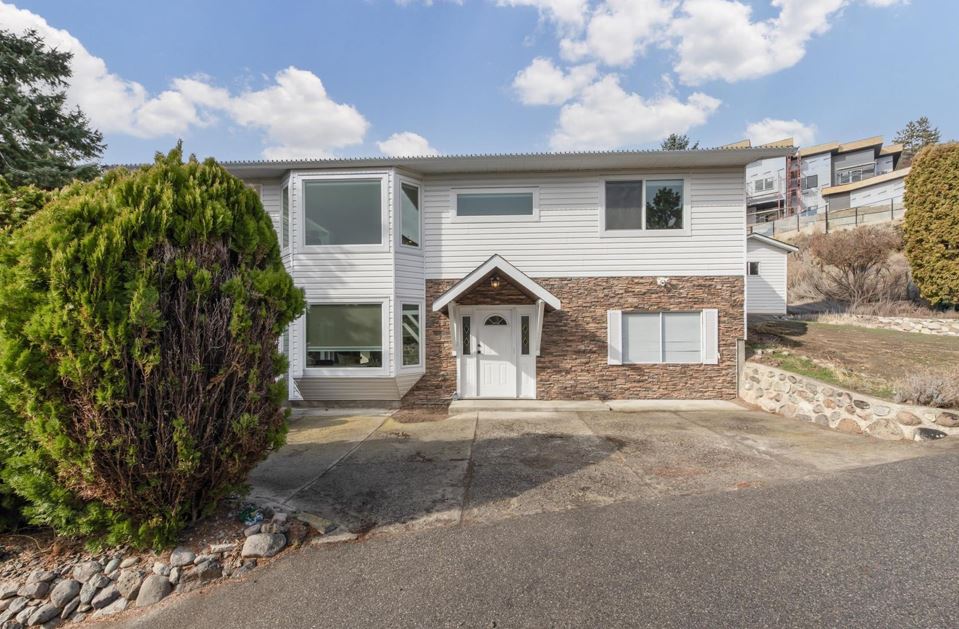 2160 Shamrock Dr 