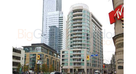 8 Scollard St