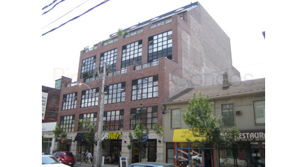 261 King St E