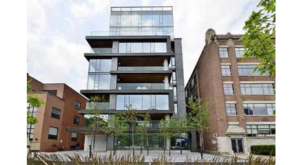 500 Wellington St W