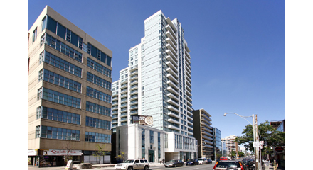 212 Eglinton Ave E