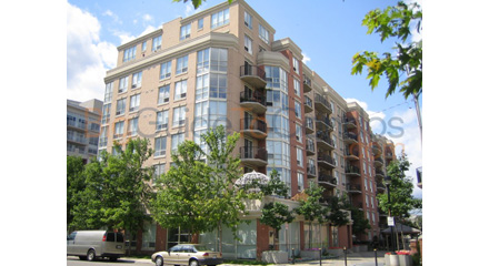 1000 King St W
