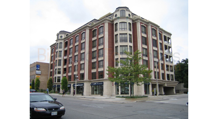 2 Roxborough St E
