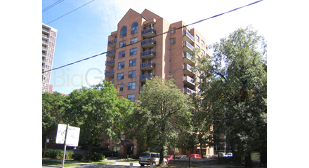 77 Roehampton Ave