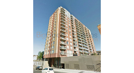 1369 Bloor St W