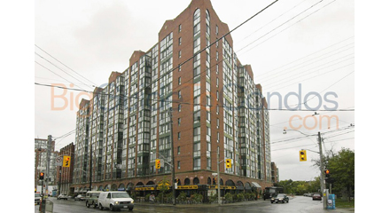 801 King St W