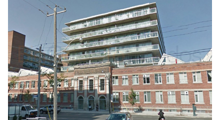 201 Carlaw Ave