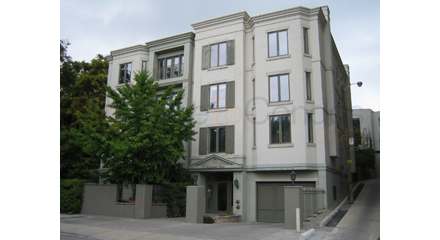 12 Woodlawn Ave