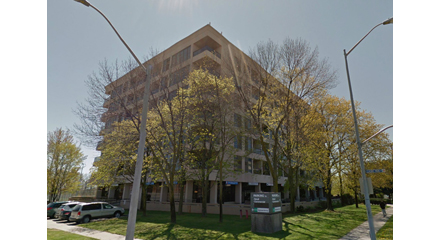 1 Leaside Park Dr