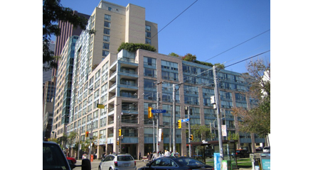 92 King St E