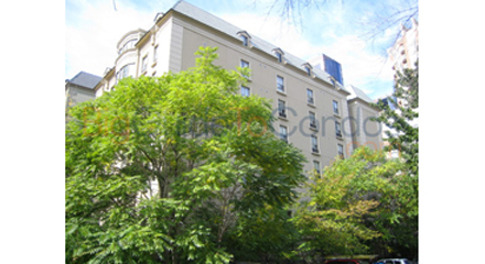 88 Charles St E