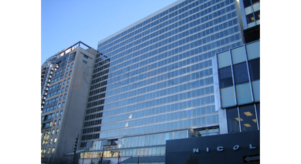 110 Bloor St W