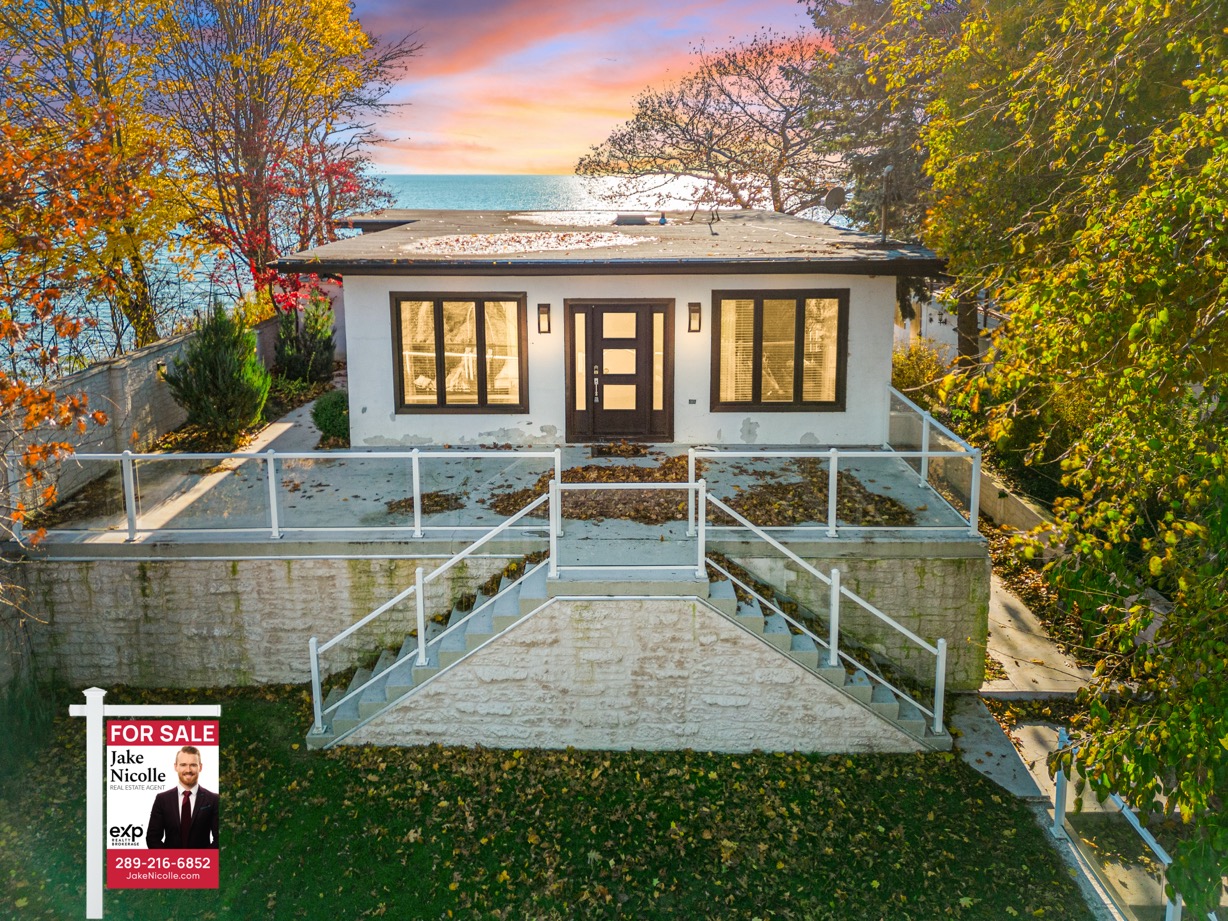 10349 Lakeshore Road W