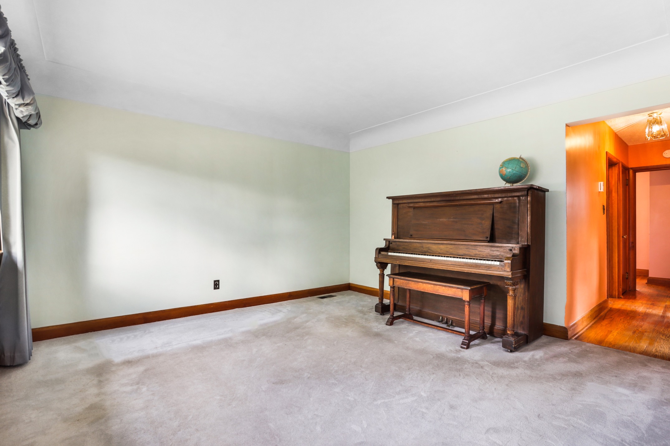 Hamilton, 247 East 44th Street Sold