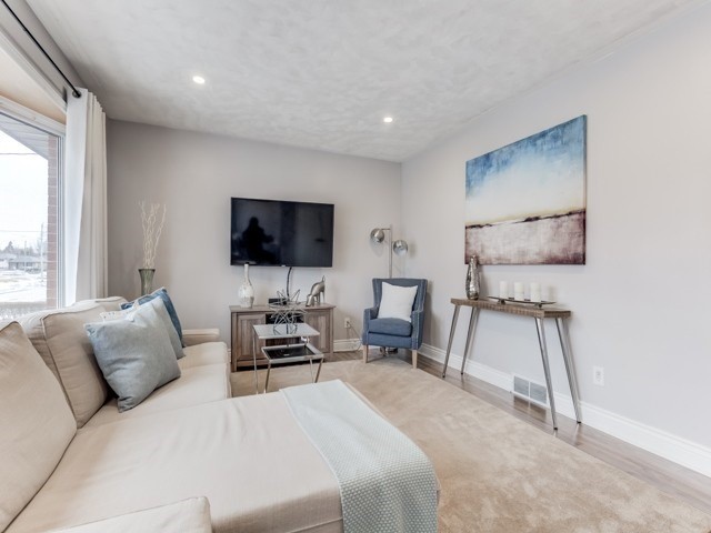 Listing E4385409 - Large Photo # 2