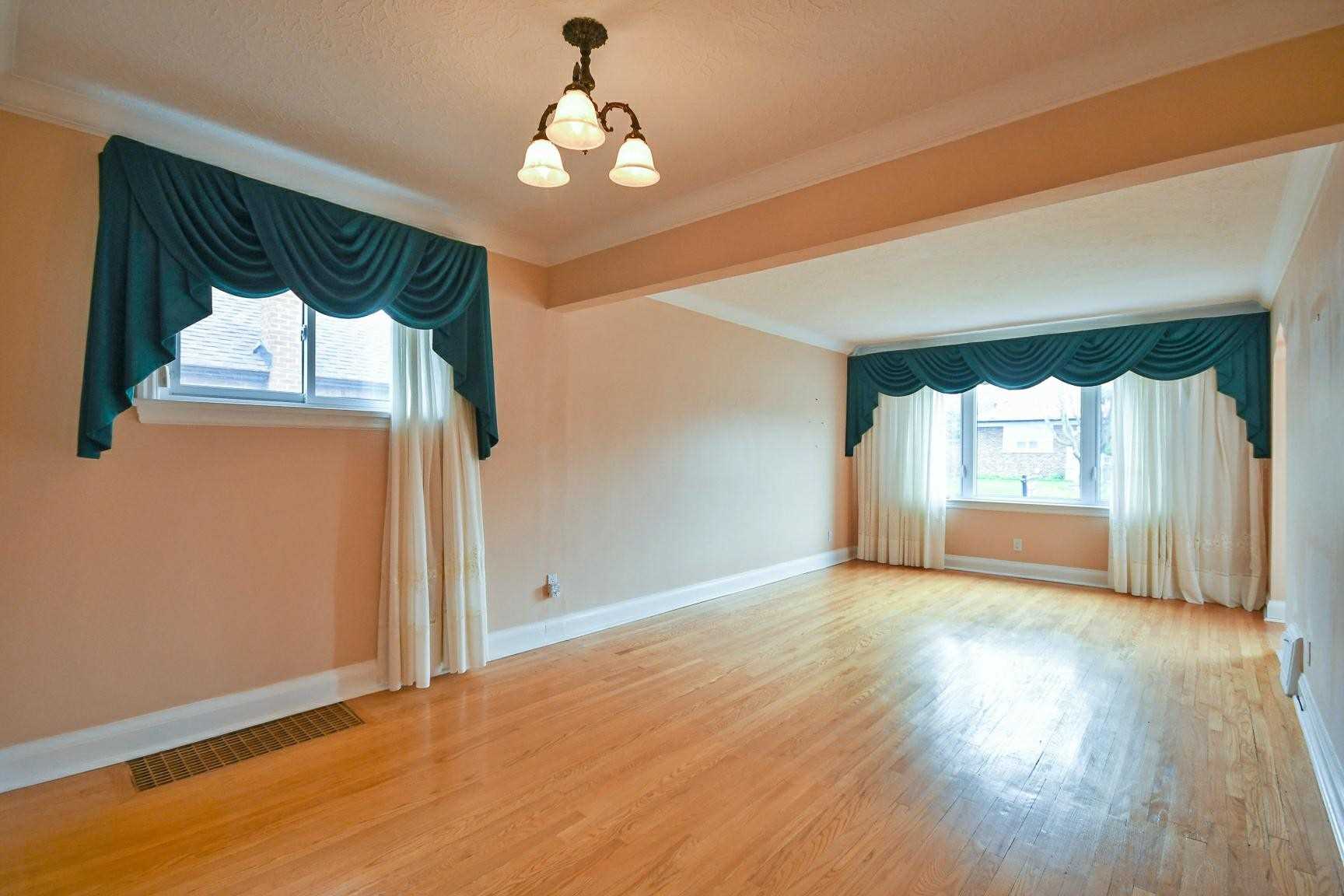 Listing E4442578 - Large Photo # 2