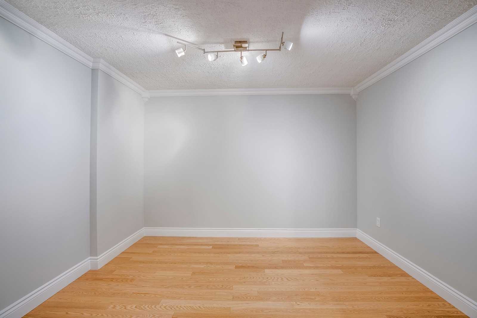 81 Village Vista Way