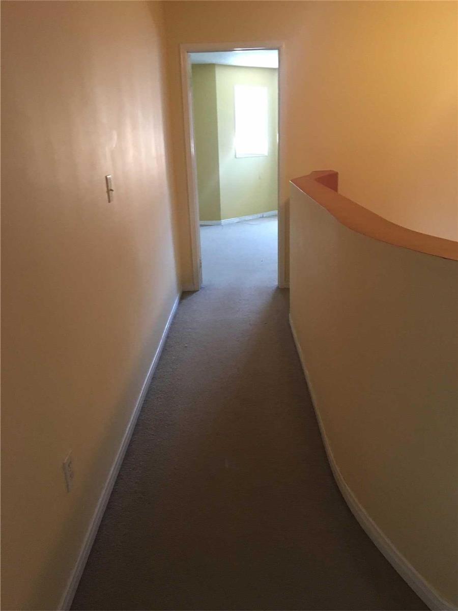 1156 Prestonwood Cres