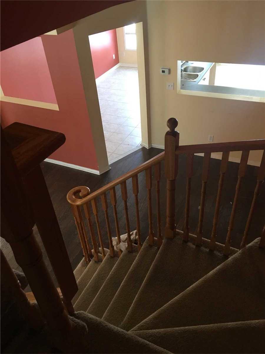 1156 Prestonwood Cres