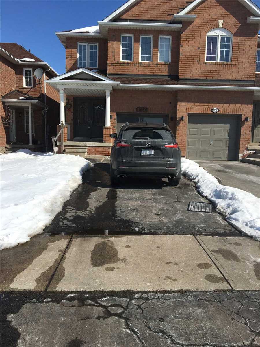 1156 Prestonwood Cres