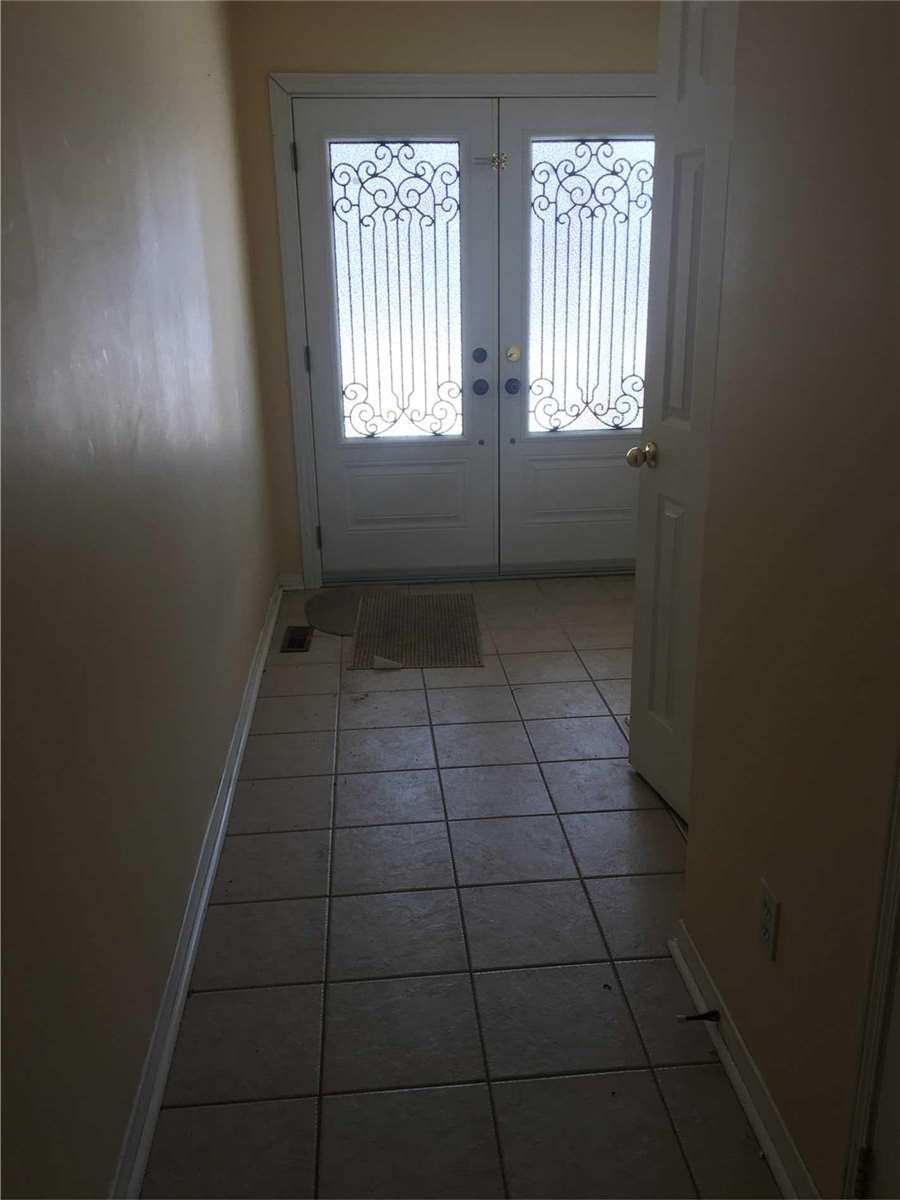 1156 Prestonwood Cres