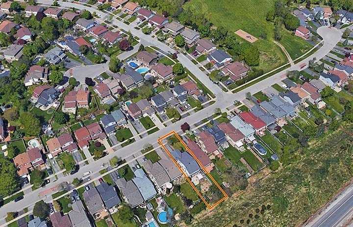 Listing W4389003 - Large Photo # 2