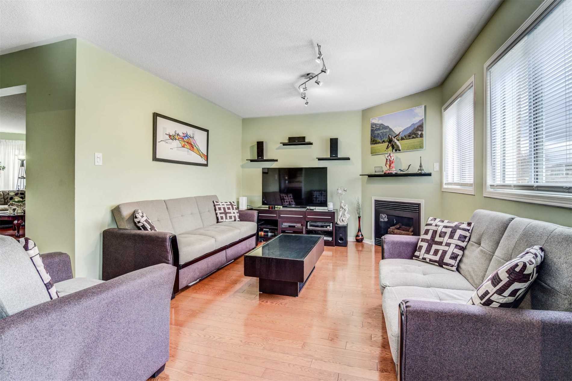 127 Springview Dr
