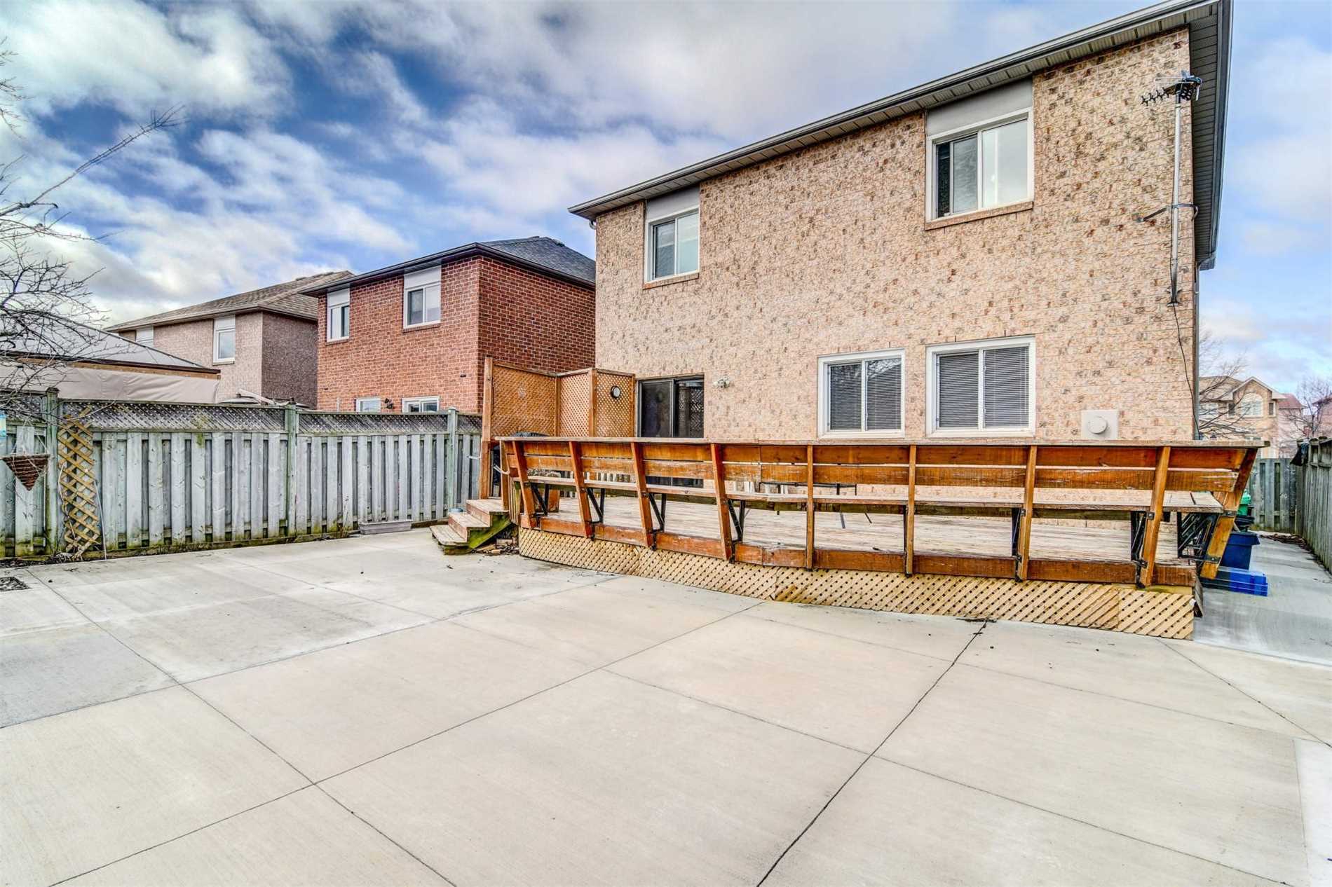 127 Springview Dr