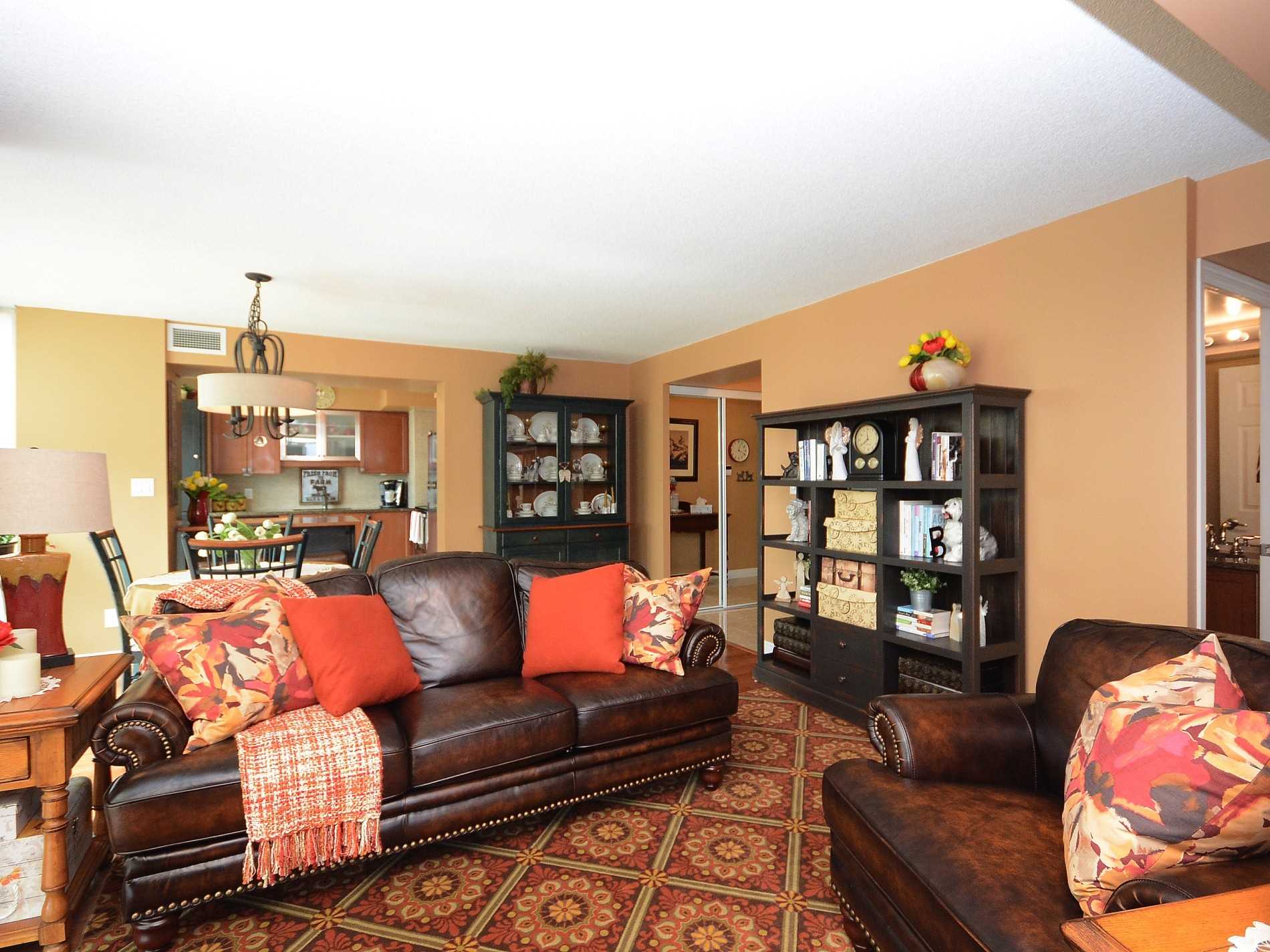 Listing W4410883 - Large Photo # 6