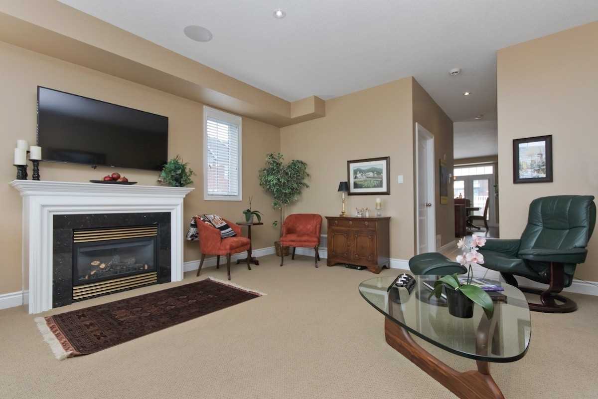 2090 Bates Common