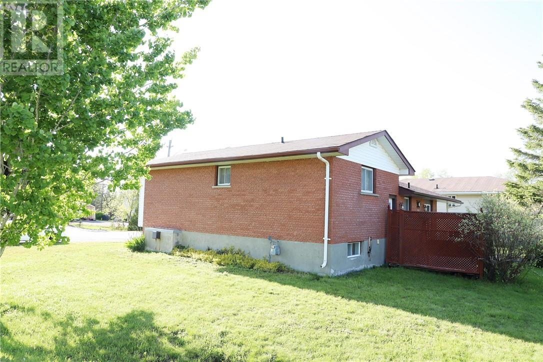 Greater Sudbury, 2350 Treeview , 339,900