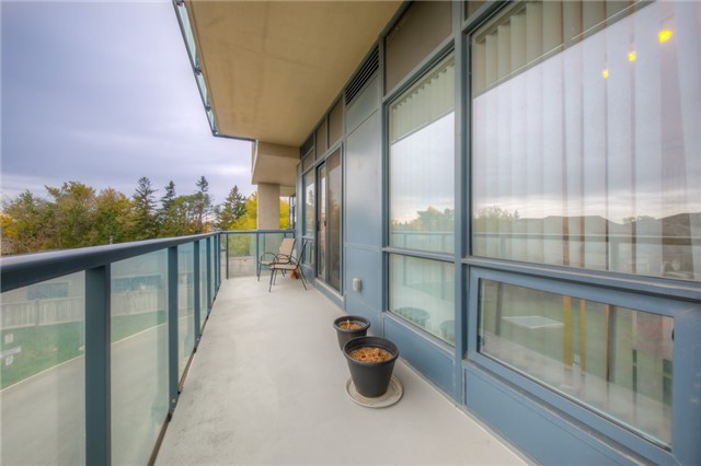 9090 Yonge St, #201B