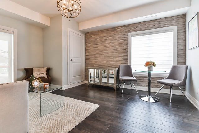 481 Rupert Ave, #201