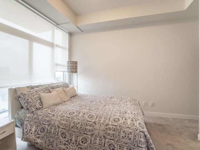 840 Queen's Plate Dr, #1003