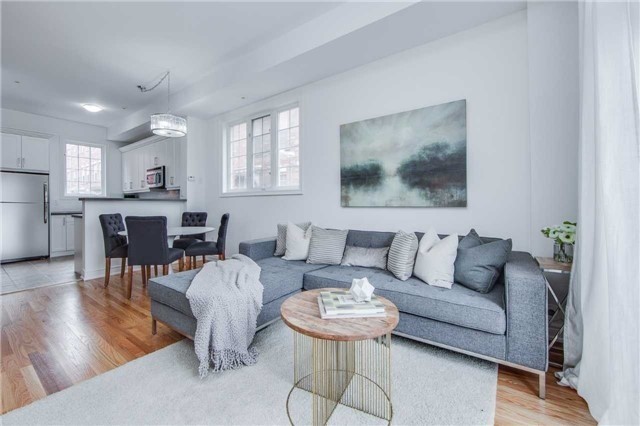 2 Fairhead Mews