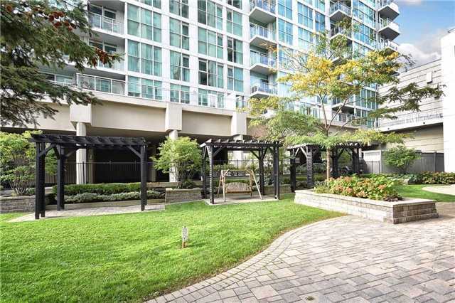 88 Palace Pier Crt, #906