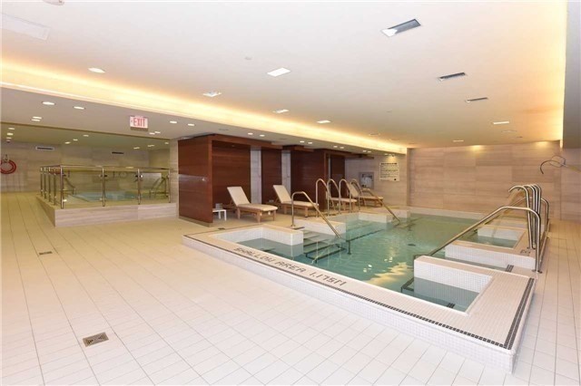 29 Queens Quay E #616