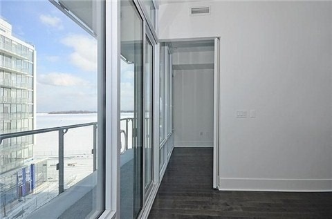 29 Queens Quay E #1010