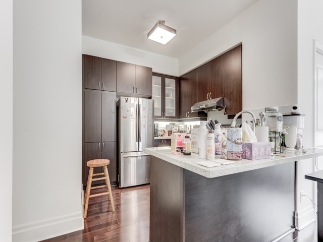 1 Upper Duke Cres, #110